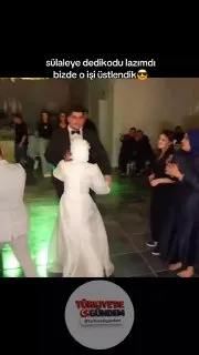 Düğünde eşiyle dans ettiği anları paylaşan kadın: "Sülaleye dedikodu lazımdı, biz de o işi üstlendik."