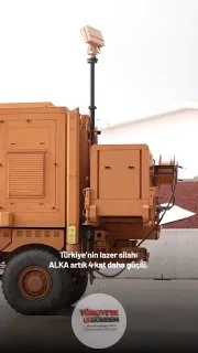 ALKA'nın gücü 4 katına çıktı. ROKETSAN Silah Sistemleri ve Entegrasyon Direktörü Koray Dayanç, ALKA lazer silahının gücünün 2,5 kilovattan 10 kilovata ulaştığını açıkladı. Hâlihazırda aktif olarak kullanılan sistem, drone tehditlerini 1 ila 5 saniye