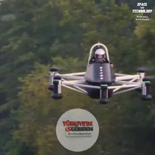 ABD merkezli Ryse Aero Technologies, pilot lisansı gerektirmeyen tek kişilik elektrikli multikopter Recon'ı geliştirdi. Hem karaya hem de suya iniş-kalkış yapabilen hava aracı, saatte 100 kilometre hıza ulaşabiliyor ve 40 kilometre menzile sahip. Yap