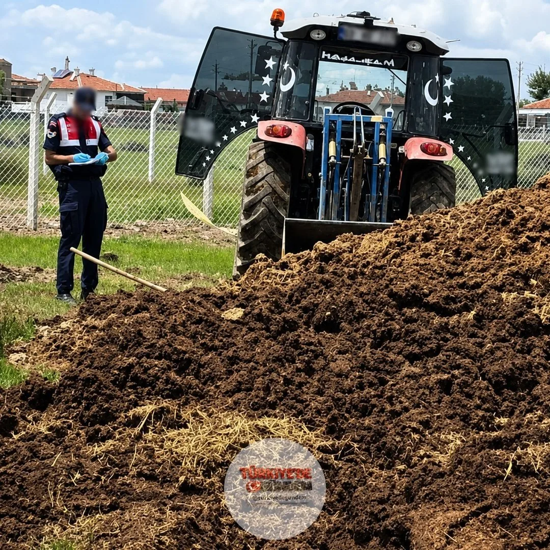 Aksaray'da gübre dolu römorkun kapağının açılması sonucu altında kalarak ezilen genç, 9 günlük yaşam mücadelesini kaybetti.