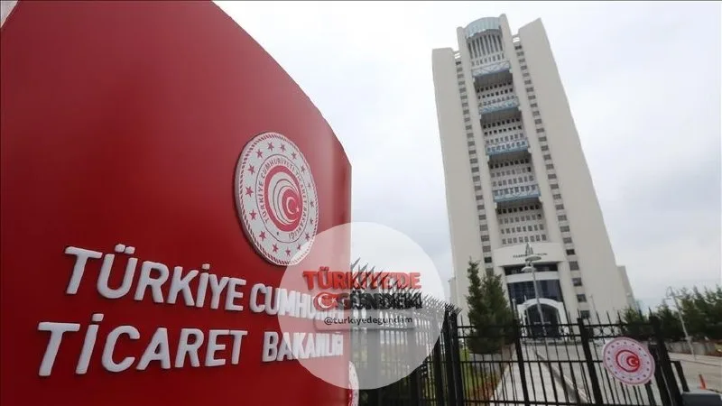 Ticaret Bakanlığından "sahte yetkili servis" uyarısı Bakanlık, tüketicilerin sahte servis kaynaklı mağduriyet yaşamaması için internet aramalarında ulaşılan servis bilgilerinin doğruluğunu, Servis Bilgi Sistemi üzerinden teyit etmesi gerektiğini bild