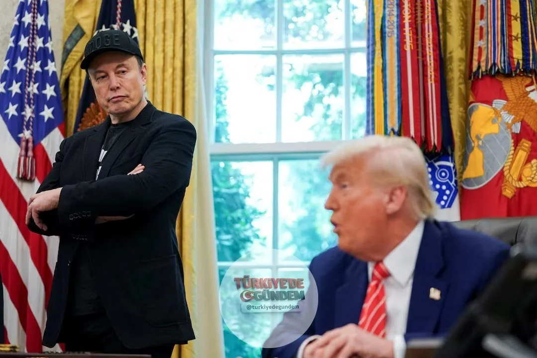 ABD Başkanı Donald Trump: Elon Musk zor bir dönemden geçti ama artık yeniden arkadaşız. Kötü zamanlar yaşadı. O yüzde 80 oranında bir dahi, ancak geri kalan yüzde 20'lik kısımda bazen hatalı kararlar verebiliyor.