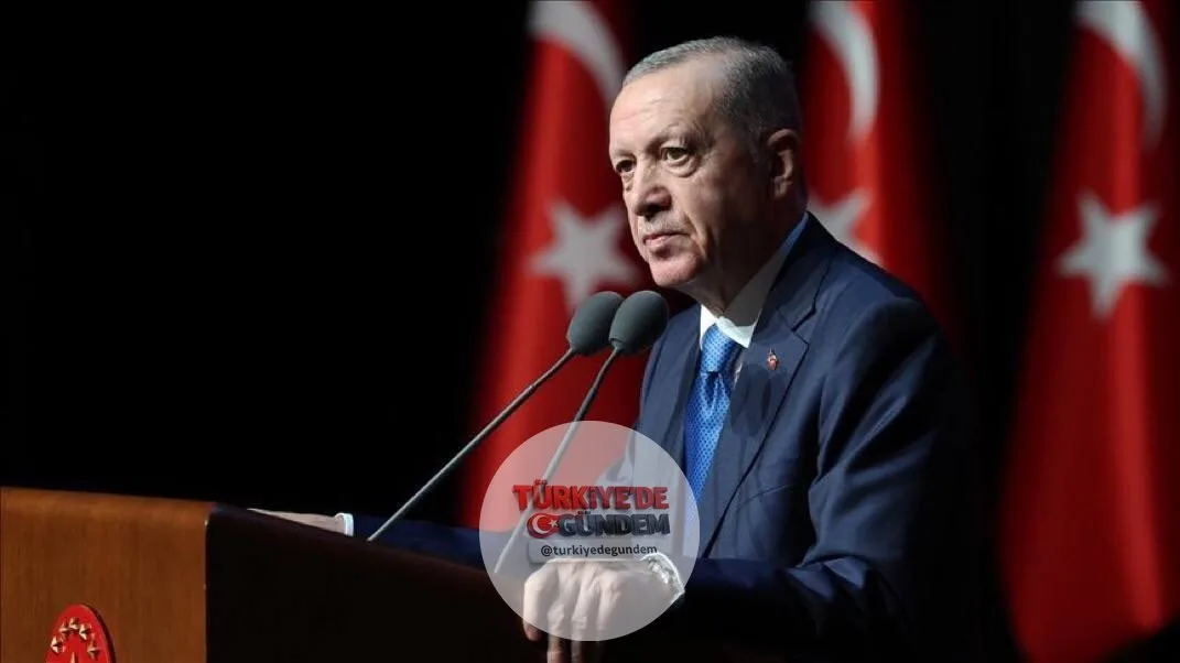 Cumhurbaşkanı Erdoğan: Yurt dışında yaşayan vatandaşlarımıza da yeni bir çağrıda bulunuyoruz. Ülkemize yerleşen yabancılar ile yurt dışında yaşayan vatandaşlarımız, belirli şartları sağlamaları kaydıyla yurt dışında elde ettikleri gelirler için 20 yı