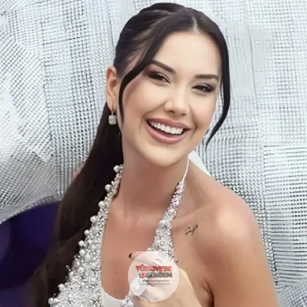 Dilan Polat'ın Instagram hesabına erişim engellendi.