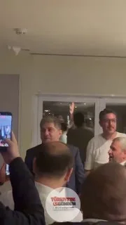 Hakan Safi: "Kum saatlerinizi hazırlayın. Dünya yıldızı geliyor."