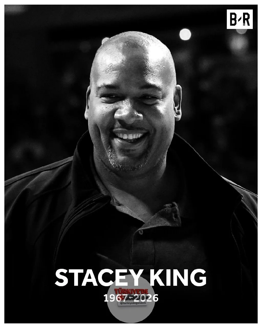 Üç kez NBA şampiyonu olan ve efsanevi Bulls yorumcusu Stacey King, 59 yaşında hayatını kaybetti. Ölüm haberi Chicago Bulls tarafından duyuruldu.