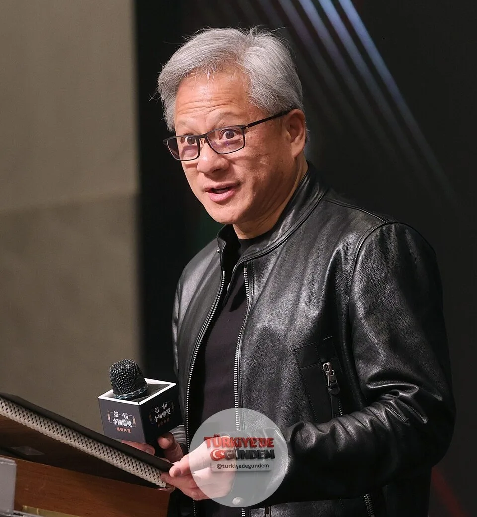 Nvidia CEO'su Jensen Huang: "1996 yılında Sega, Nvidia'nın söz verdiği çipi alamayınca, şirketin iflas etmesini önlemek için bize 5 milyon dolar verdi. O dönem yaptıkları 5 milyon dolarlık yatırımın bugünkü değeri muhtemelen 1 trilyon dolar civarında