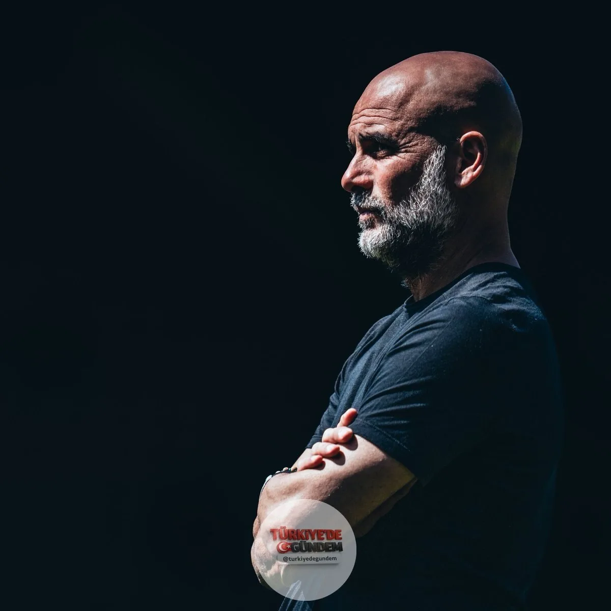 Pep Guardiola: "İnsanların sadece bugün Filistin'de yaşanan çatışmalara değil, dünyanın farklı yerlerindeki çatışmalara karşı neden seslerini yükseltemediklerini anlayamıyorum. Eğer bunların yaşanmasını engelleyemiyorsak, bu bir yerlerde yanlış bir ş