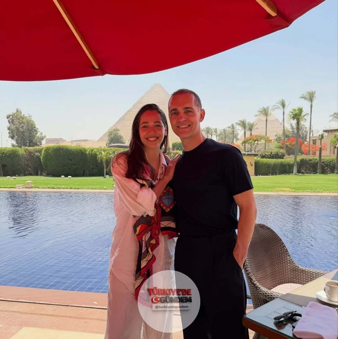 Özge Özacar: "Şu an Kahire’de, The Prince setindeyim! Stephen Hopkins ile çalışmanın heyecanı bir yana, yıllardır oyunculuğuna ve zihin dünyasına derin bir hayranlık beslediğim Pedro Alonso ile aynı projede buluşmak... Bir oyuncu için en büyük ödül,