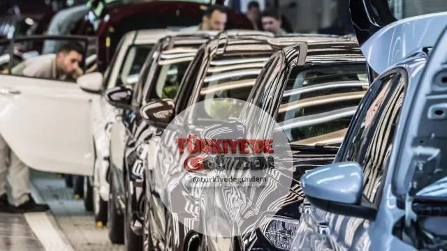 Savunma sanayii gündemdeki yerini korurken, Türkiye’nin bir diğer dev sektörü sessiz sedasız büyümeye devam ediyor. Türkiye’nin otomotiv ihracatı mayıs ayında 3,2 milyar dolara ulaştı. Toplam ihracattan aldığı yüzde 16,8’lik payla liderliğini sürdüre