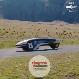 Öğrenciler tarafından tasarlanan bu otomobil, sadece bir galon yakıtla 2.145 mil gibi inanılmaz bir mesafe katedebiliyor. Shell Eco-marathon için geliştirilen araç; hafif gövdesi, verimli motoru ve aerodinamik yapısı sayesinde enerjiden maksimum düze