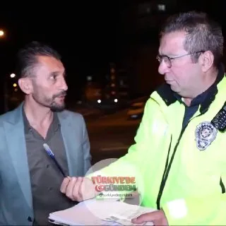 Nevşehir'de beşinci kez alkollü araç kullanırken kaza yapan sürücü, olay yerine yardıma gelen vatandaşı işaret ederek polise "Aracı ben kullanmıyordum" dedi. 3.35 promil alkollü olduğu belirlenen sürücünün ehliyetine el konulurken, kendisine 340 bin