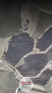 Savunma sanayiinin gücü kadar, onu ayakta tutan enerji de büyük önem taşıyor. OYAK tarafından Van Erciş’te kurulan 20 MWp kapasiteli Erdemir-6 Güneş Enerjisi Santrali devreye alındı. Projenin geliştirme ve kurulum süreçleri OYAK Yenilenebilir Enerji
