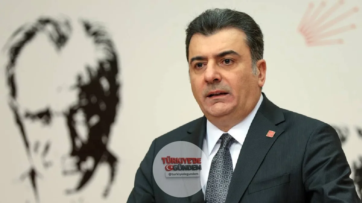 Zeynel Emre: "Bu saatten sonra kongrenin toplanmaması suçtur. Orada kalan yoldaşlar bunda ısrar ederlerse, aynı zamanda 'görevi kötüye kullanma' suçunu işlemiş olurlar. Kongreyi toplamak dışında parti adına hiçbir işlem yapamazlar."