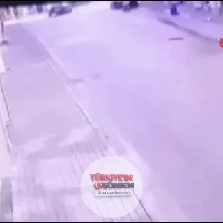 Bursa’da motosiklet ile otomobilin çarpıştığı, yapay zeka olduğu sanılan kazada sürücünün burnu bile kanamadı