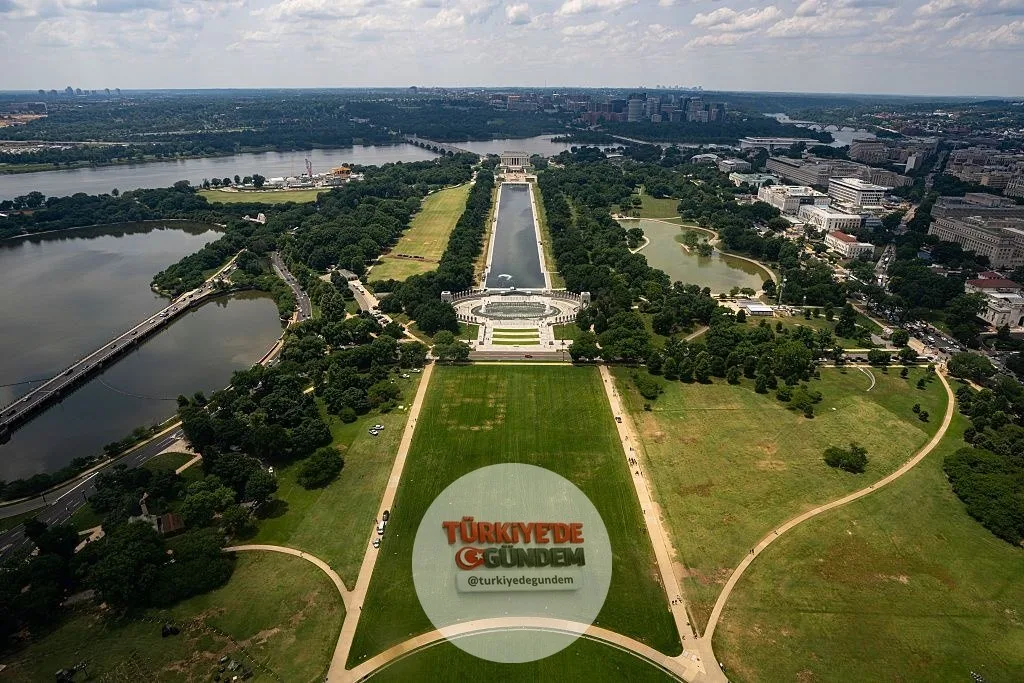 National Mall'daki çimlerin üzerinde beliren dev '86 47' hakkında bilinmesi gerekenler