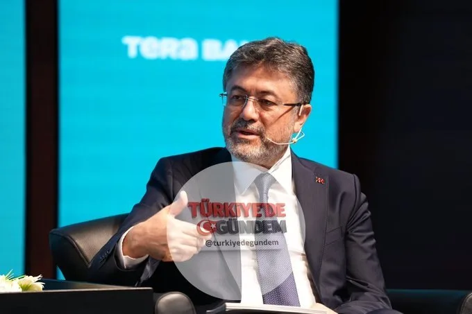 1-) 💹 Tarım ve Orman Bakanı Yumaklı, "Sürdürülebilir Tarım Zirvesi"nde yaptığı konuşmada şunları kaydetti: "Savaşlar, çatışmalar ve konjonktürel nedenlerle 2026 yılı için dönüm başına 310 lira olarak belirlenen birim destek fiyatını, üreticilerimizin