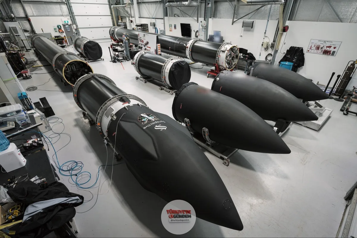 LC-1 hangarı, tarihimizin en yüksek roket sayısına ulaştı. Dünyanın ilk özel yörünge fırlatma sahasında, arka arkaya gerçekleştirilecek yoğun bir fırlatma takvimi için hazırlıklarımızı sürdürüyoruz.
