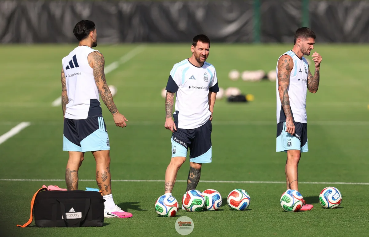 Lionel Messi ve Cristiano Ronaldo: İki efsane, 2026 Dünya Kupası'nda yeşil sahalara dönmek için gün sayıyor!