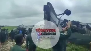 SON DAKİKA: Hindistan'a ait Rus yapımı bir AN-32 tipi askeri nakliye uçağı, Çin ile tartışmalı sınır bölgesine 100 kilometre mesafedeki Assam'da düştü. Uçağın, Hint ordusu birliklerine ait mühimmat ve silah taşıdığı bildirildi.
