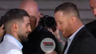 UFC tarihinde ilk kez, profesyonel bir MMA etkinliği Beyaz Saray bahçesinde düzenlenecek. Lincoln Anıtı'nda gerçekleştirilen son basın toplantısındaki yüzleşme sırasında, hafif sıklet şampiyonunun rakibini sert bir şekilde ittiği anlar kameralara yan