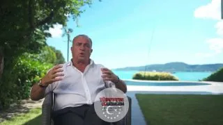 Fatih Terim, Avustralya karşısında alınan 2-0'lık mağlubiyetin nedenini aşırı özgüvene kapılmak olarak açıkladı: "Oyuncuların zihnine 'nasıl olsa kazanırız' düşüncesi yerleşti. 'Biz Türkiye Milli Takımı'yız, maç bizim için kolay geçecek' diye düşündü