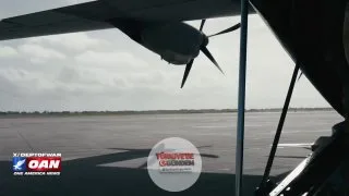 Savaş Bakanlığı, bu hafta sonu Honduras'a gerçekleştirilen bir Gümrük ve Sınır Muhafaza (CBP) ile Göçmenlik ve Gümrük Muhafaza (ICE) sınır dışı uçuşuna destek verdiklerini açıkladı. Bakanlığın paylaşımında, "Yasa dışı yollarla gelen yabancıların önün