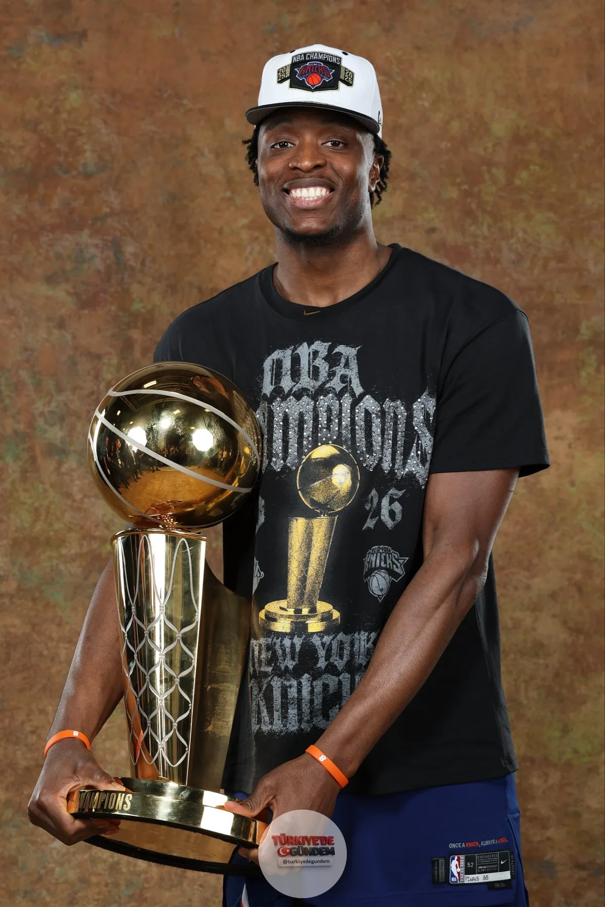 OG Anunoby, Skechers ile kendi imzasını taşıyan bir spor ayakkabı çıkarıyor.