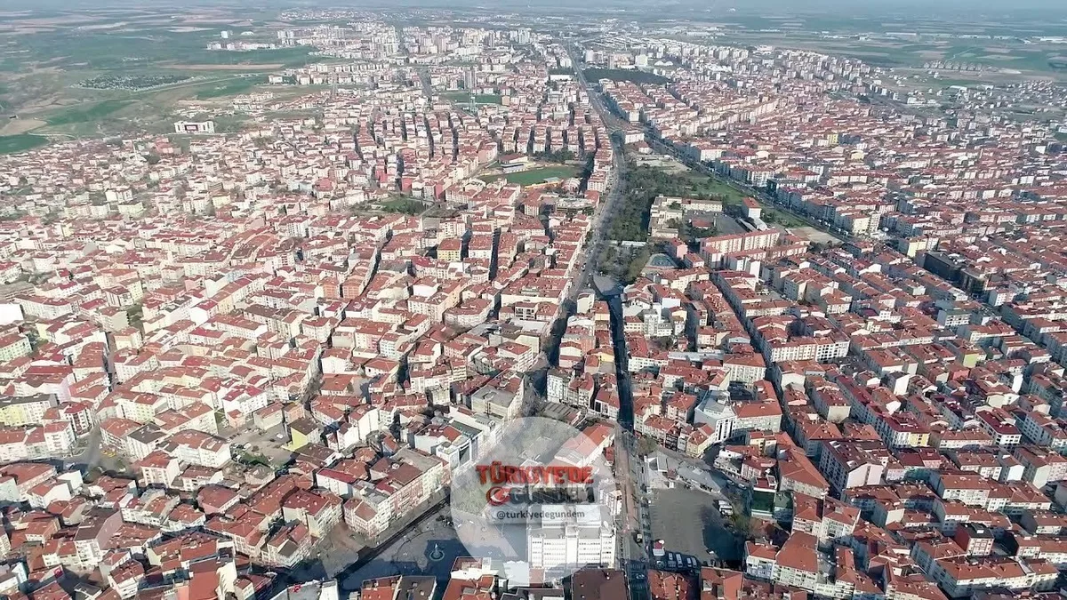 İletişim Başkanlığı, 25 ilçenin il olacağına dair iddiaları yalanladı.