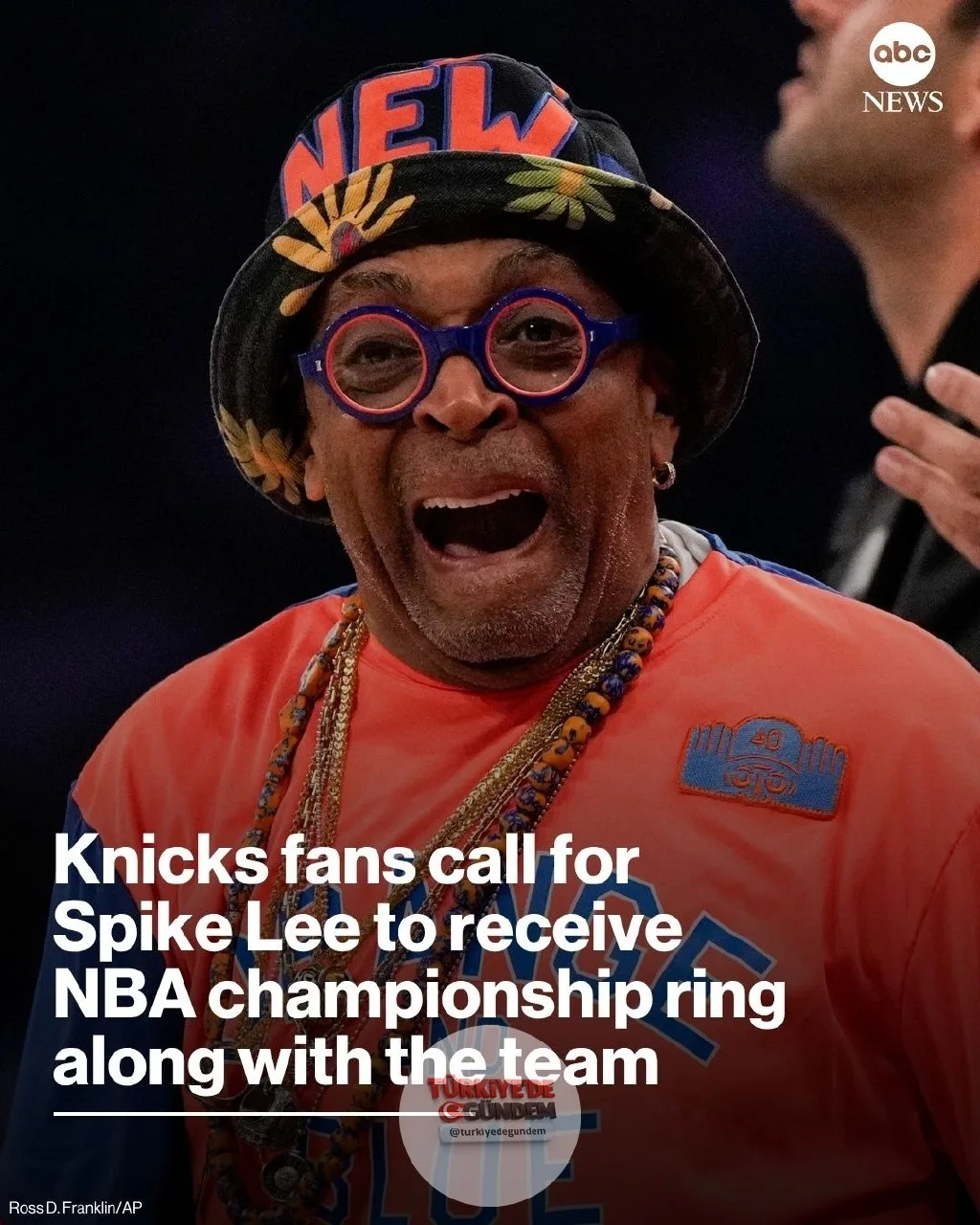 New York Knicks taraftarları, takım şampiyonluk coşkusunu yaşarken, kulübün en ünlü destekçilerinden Spike Lee'nin de bu başarıdan payını almasını istiyor.