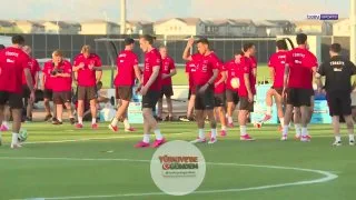 Kenan Yıldız antrenman öncesinde dua ediyor. |