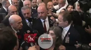Devlet Bahçeli: "Seçimlerin zamanında yapılması ile Cumhurbaşkanımızın danışmanının ifade ettiği tarih arasında zaman farkı dahi yoktur. Önemli olan seçimlerin vaktinde yapılmasıdır."