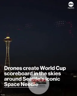Seattle, 2026 Dünya Kupası'ndaki ilk maçına ev sahipliği yaparken, dronlarla oluşturulan havadan skor tabelası maç sonucunu anlık olarak kent sakinlerine duyurdu.
