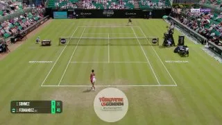 Zeynep Sönmez'den Leylah Fernandez karşısında etkili file önü oyunu! WTA Nottingham, beIN SPORTS MAX 1'de.