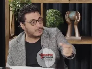 Mert Başaran: Maaşlı insanlara sesleniyorum. "Bugün Ford Otosan, Tofaş, Koç Holding, Tüpraş yarı fiyatına da düşse gece çok rahat uyuyorum, hatta seviniyorum." "Borsanın artmadığı dönemlerde düzenli olarak alırsanız, patladığında büyük paralar kazanı