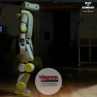 Fauna Robotics tarafından araştırma, eğitim ve sosyal etkileşim amacıyla geliştirilen küçük insansı robot Sprout ile tanışın. Hafif tasarımı ve yumuşak dış yüzeyi sayesinde yürüyebilen, merdiven çıkabilen ve insanlarla güvenli bir şekilde etkileşime