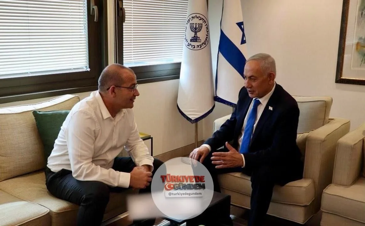 SON DAKİKA: Birçok Amerikalı, Benjamin Netanyahu'nun yeni Mossad direktörüyle yaptığı görüşmenin ardından ABD hükümetine yönelik yeni bir terör saldırısı planladığına inanıyor. - GeneralMCNews