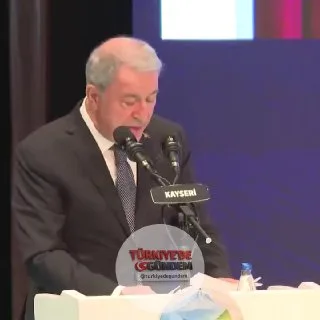 Hulusi Akar: Gıda krizi doğrudan çatışmaları ve savaşları körükleyebilir. Dünyada şu an 750 milyon insanın açlıkla karşı karşıya olduğunu ve bunun küresel güvenliği petrol krizinden daha fazla tehdit ettiğini unutmamalıyız. Enerjiden tasarruf edilebi