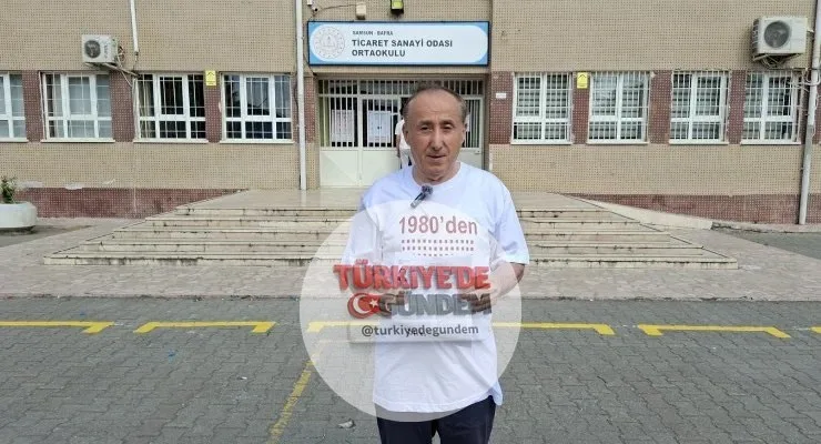 Samsun'da kendisini 'sınav bağımlısı' olarak tanımlayan 63 yaşındaki Adem Topçuoğlu, bugün 45'inci üniversite sınavına girdi.