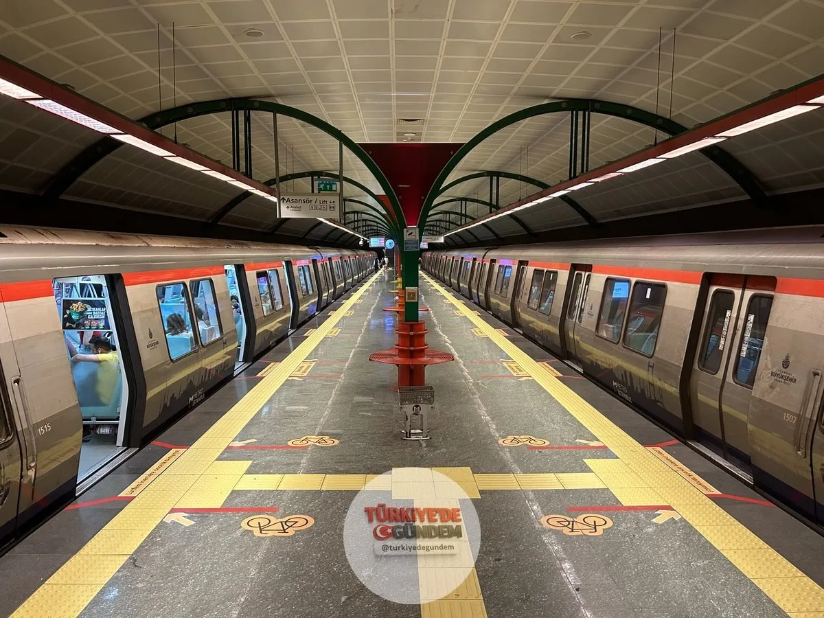 İstanbul Valiliği’nin aldığı karar doğrultusunda, 21 Haziran Pazar günü saat 10.00 itibarıyla ikinci bir duyuruya kadar; • M2 Yenikapı-Hacıosman Metro Hattı’nın Taksim istasyonu, • F1 Taksim-Kabataş Füniküler Hattı, • M2 hattındaki Şişhane istasyonun