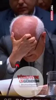 Filistin'in BM Daimi Temsilcisi Riyad Mansur, İsrail'in soykırım saldırılarında 10 çocuğundan 9'unu kaybeden Filistinli kadın doktor hakkında konuşurken gözyaşlarına hakim olamadı. Mansur, "Bu, akılların kavrayamayacağı, kalplerin taşıyamayacağı bir
