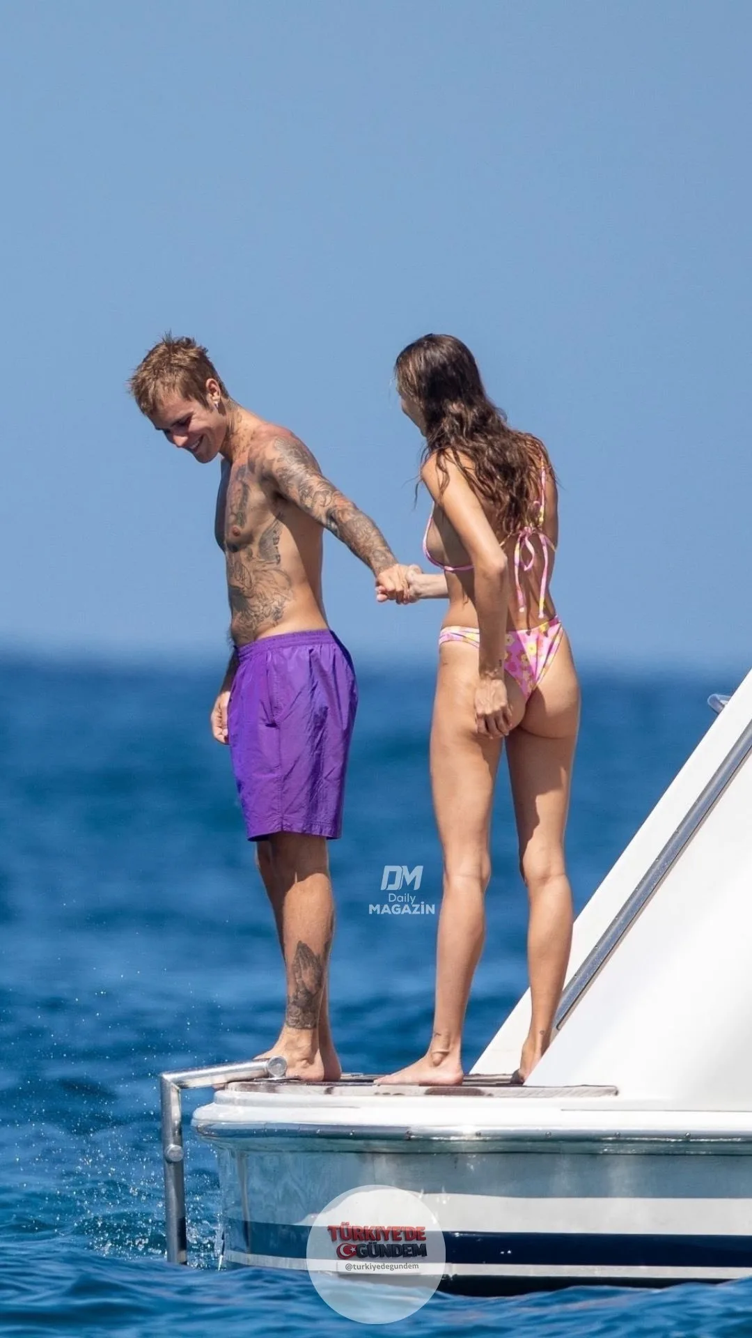 Justin ve Hailey Bieber çifti, İbiza'da tatil yaparken görüntülendi.