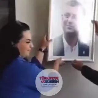 CHP Erzurum İl Başkanlığı görevine atanan Mahmut Edebali görevine başladı. Edebali, göreve gelir gelmez Kemal Kılıçdaroğlu'nun fotoğraflarını astı.