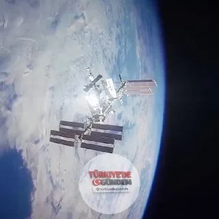 Dünya Kupası topu, Uluslararası Uzay İstasyonu'na getirildi. Astronotlar, yerçekimsiz ortamda top oynadı