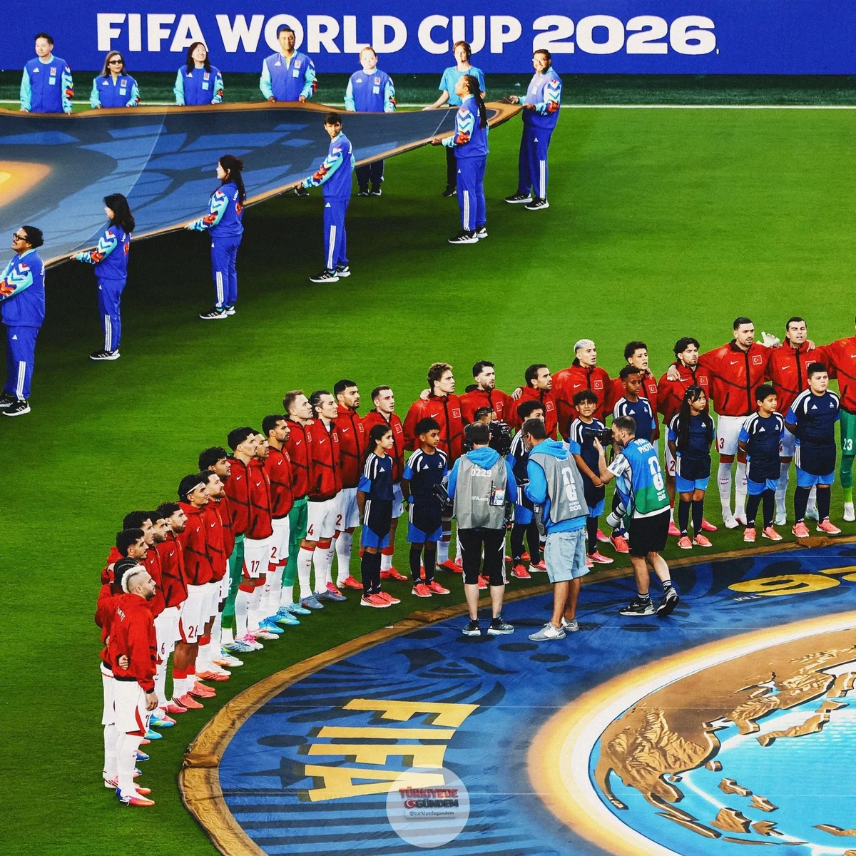 Milli takımın Dünya Kupası'ndan elenmesinin ardından "Bizim Çocuklar"ın resmi X hesabı 24 saati aşkın süredir sessizliğini koruyor. TFF kanadından da henüz resmi bir açıklama yapılmadı.