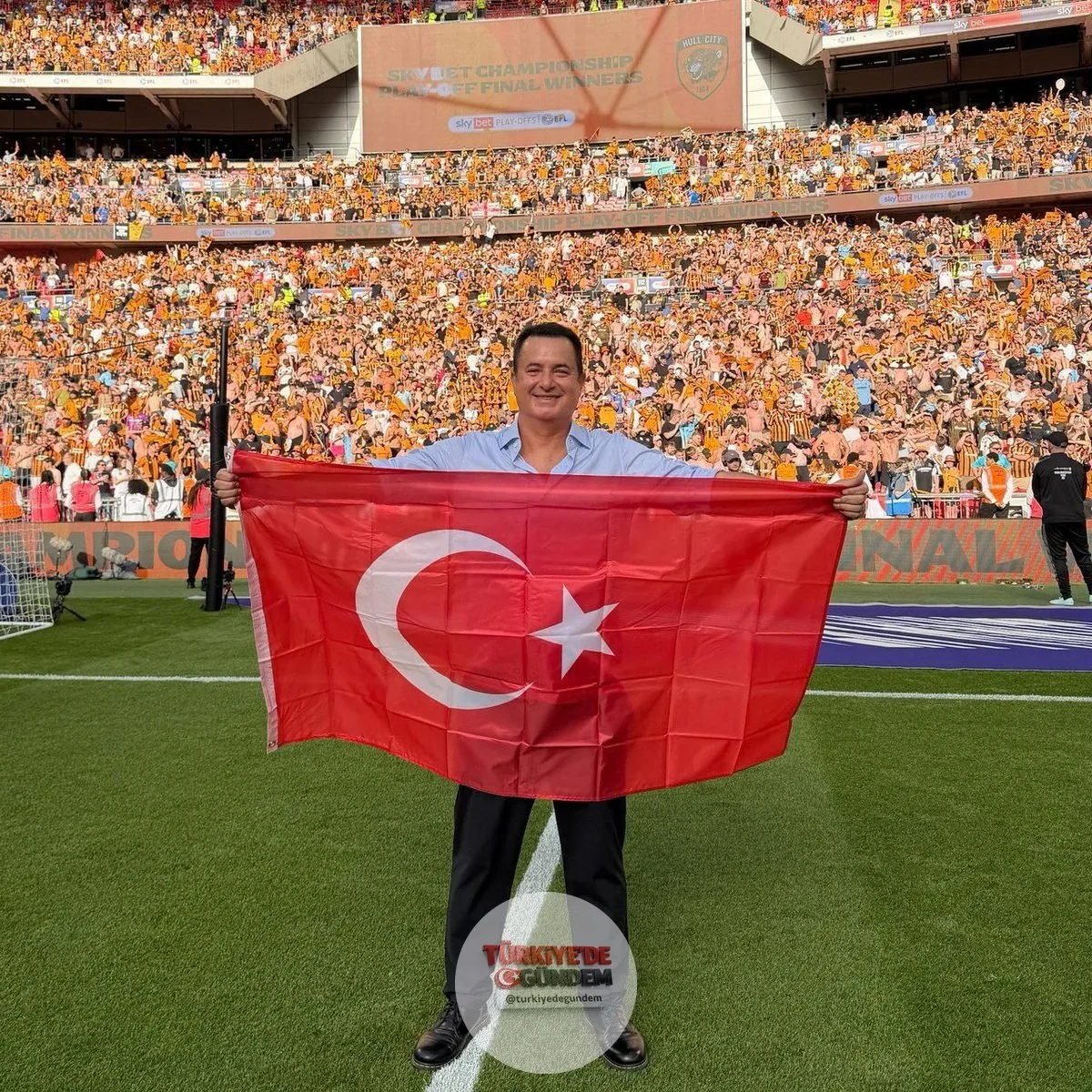 Acun Ilıcalı: (Milli Takımımızın Dünya Kupası performansı hk.) "Bize Avrupa Şampiyonası’nda çeyrek final oynatan ve bizi 24 yıl sonra Dünya Kupası’na götüren aynı milli takımımız değil mi?" "Çok çabalamalarına rağmen Dünya Kupası’ndaki iki maçı da ka