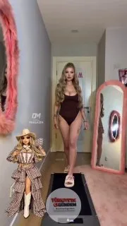 Şeyma Mestoğlu, cosplay videosunda her detayın görünmesi için çift ayna kullanmasıyla gündem oldu