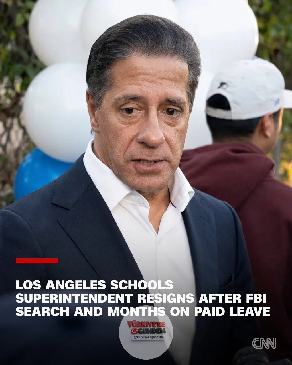 Los Angeles devlet okulları müfettişi, federal bir soruşturma kapsamında dört ay önce ücretli izne çıkarılmasının ardından istifa etti. Karar, bölge Eğitim Kurulu tarafından açıklandı.