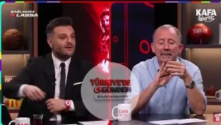 Sergen Yalçın: "Barış, you shouldn't style your hair like that either." Candaş Tolga Işık: "It suits you." Sergen Yalçın: "You're from Rize after all, bro." Candaş Tolga Işık: "Coach, you're from Rize too." Sergen Yalçın: "Okay, but does my hair look