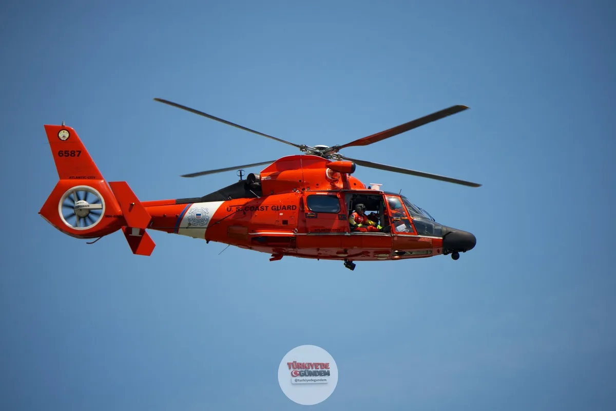 SON DAKİKA: ABD Sahil Güvenlik Komutanlığı'na ait bir helikopter, Alaska'nın Sitka şehri yakınlarında düştü. Bölgede arama kurtarma çalışmaları başlatıldı.